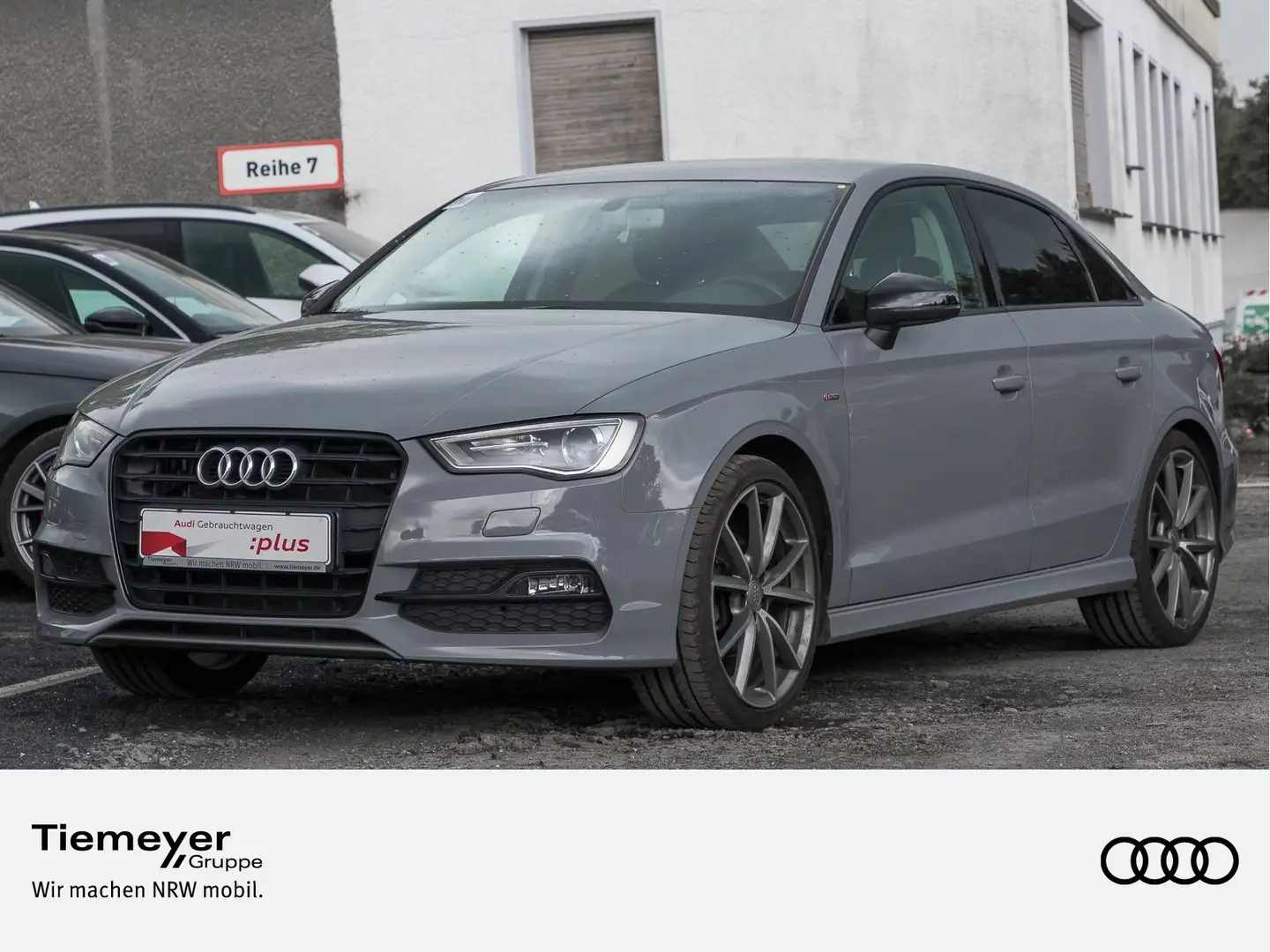 Audi A3 Limo 1.4 TFSI S LINE BLACK LM19 OPS+ PRIVACY Grijs - 1
