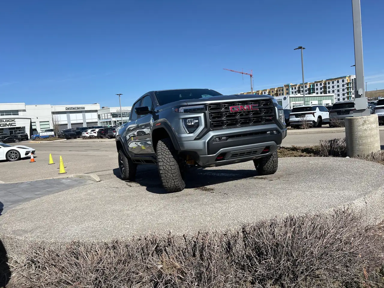 GMC Canyon снимка GMC Canyon