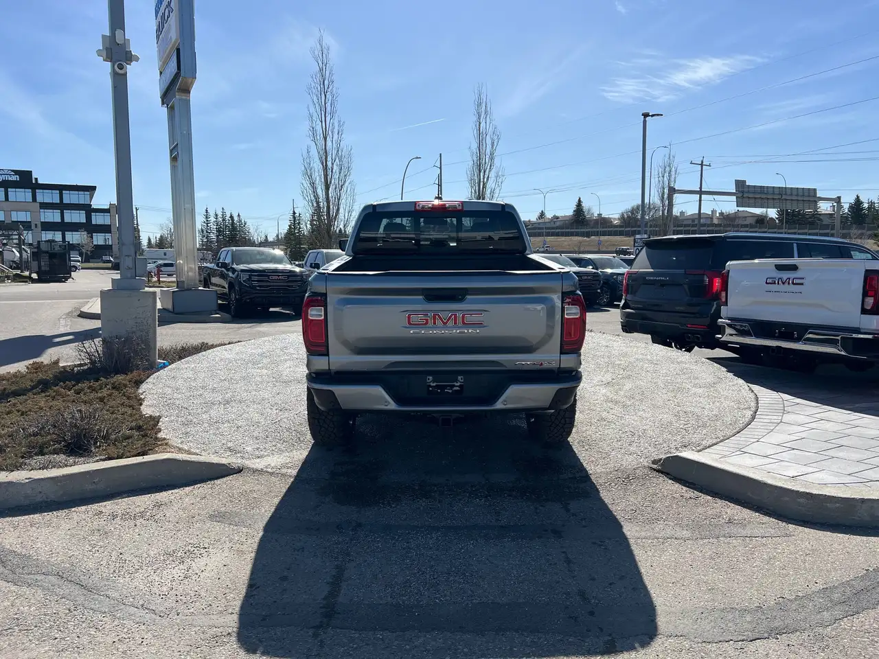 GMC Canyon снимка GMC Canyon