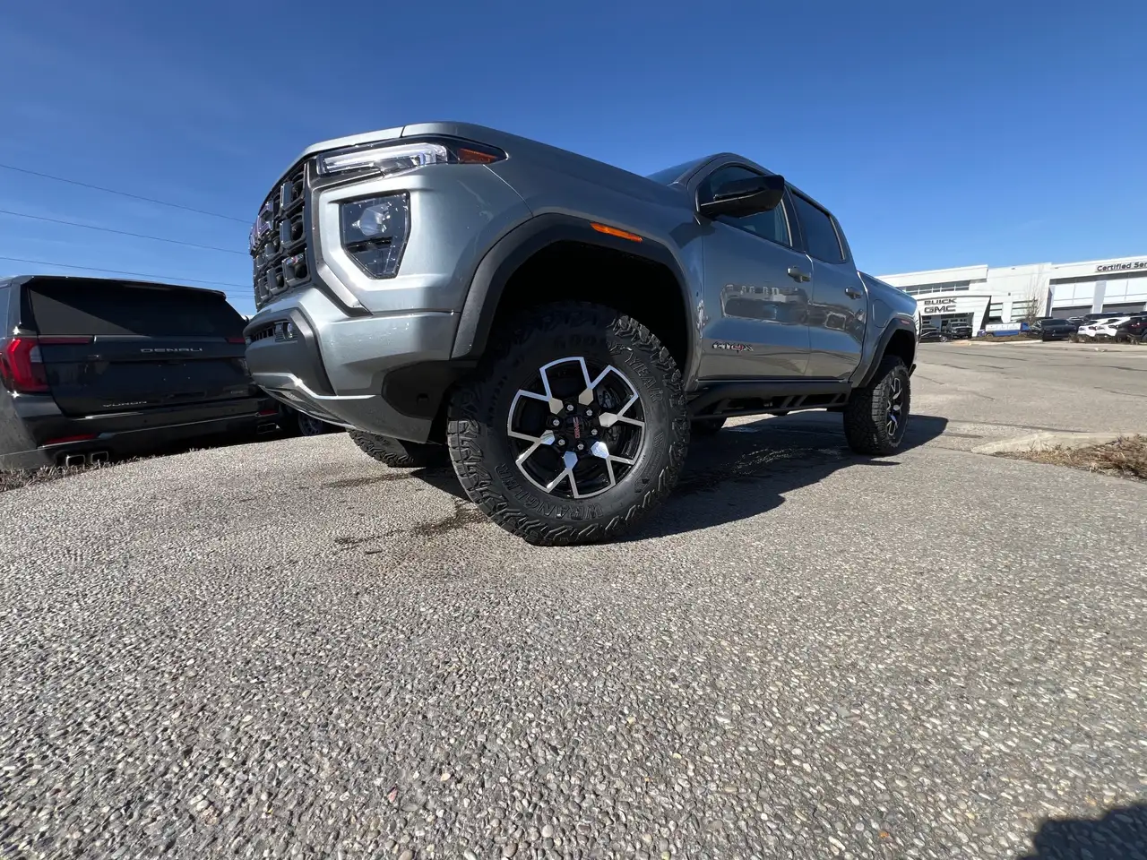 GMC Canyon снимка GMC Canyon
