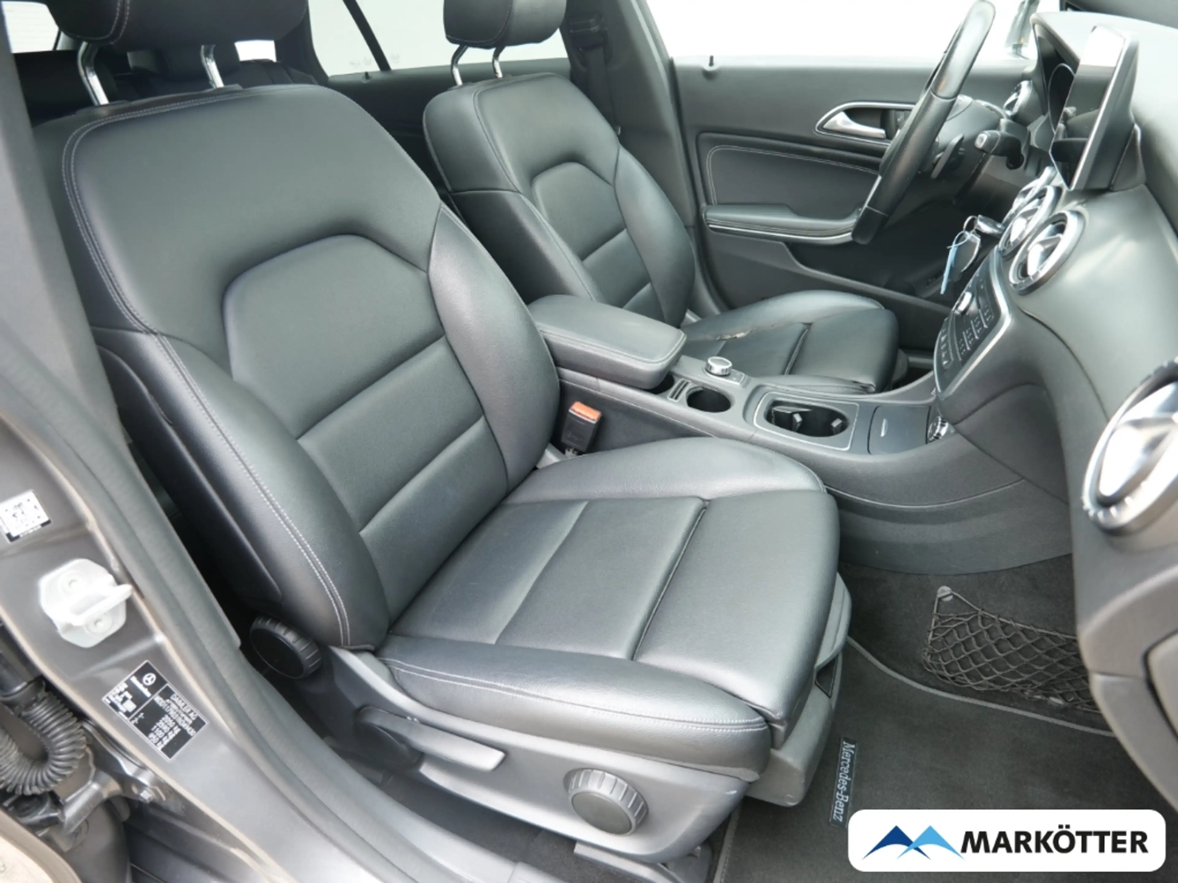 Mercedes-Benz CLA 220 Shooting Brake d Xenon/Pano/Kamera/AHK — photo 11
