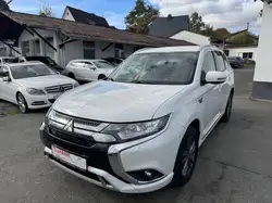 Mitsubishi Outlander PHEV Basis 4WD/Automatik/LED/