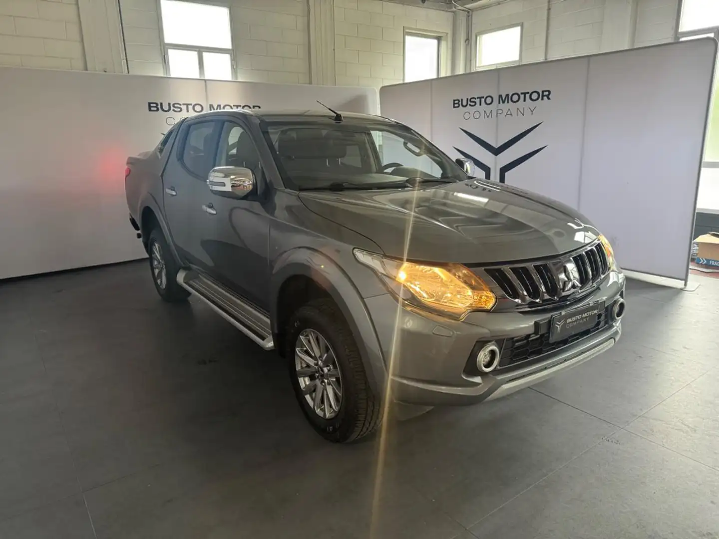 Mitsubishi L200 2.4D 181CV Double Cab Intense 4WD N1 EURO 6 Gris - 1