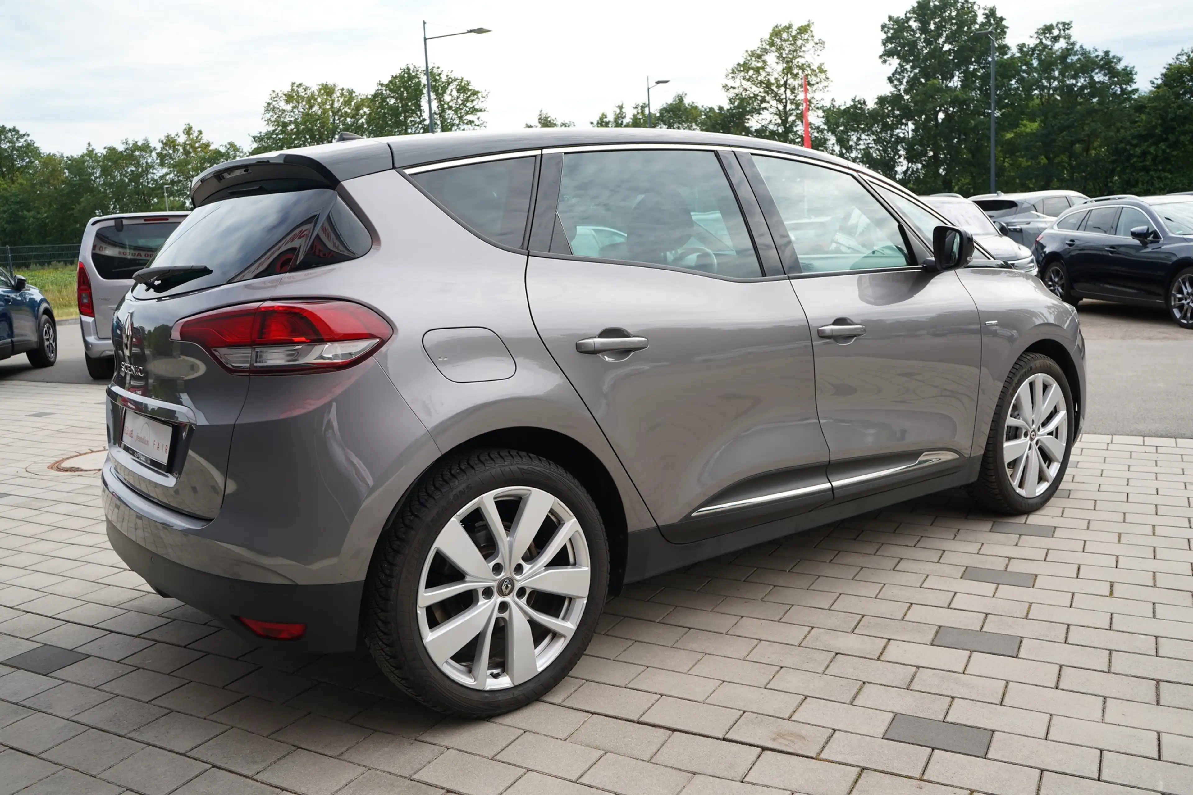 Renault Scenic 1.3 TCE Limited Navi Tempomat AHK Keyless — photo 5