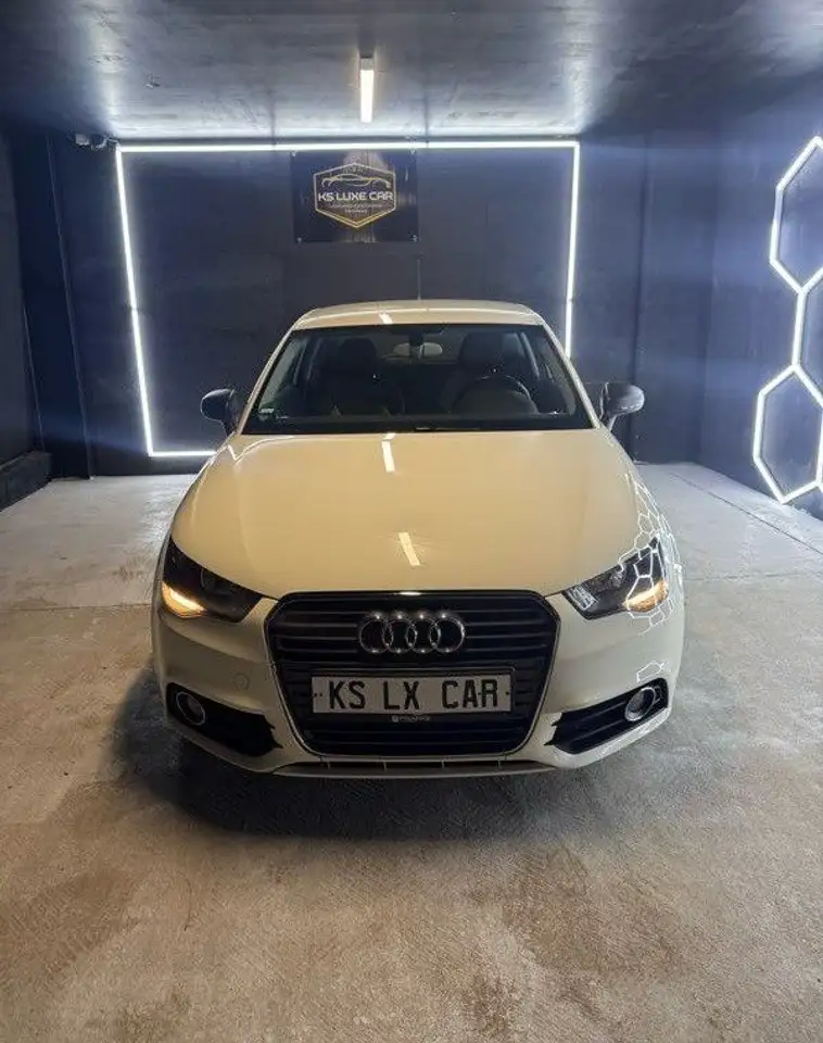 Audi A1 1.2 TFSI Attraction 86CV 1 Ã¨res mains