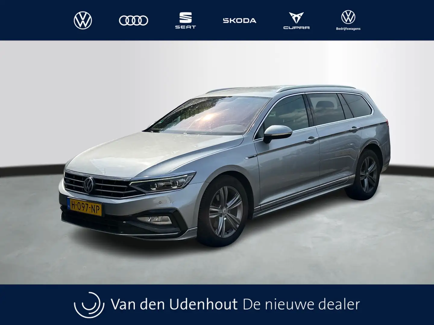 Volkswagen Passat Variant 1.5 TSI 150pk DSG Elegance Business R Grau - 1