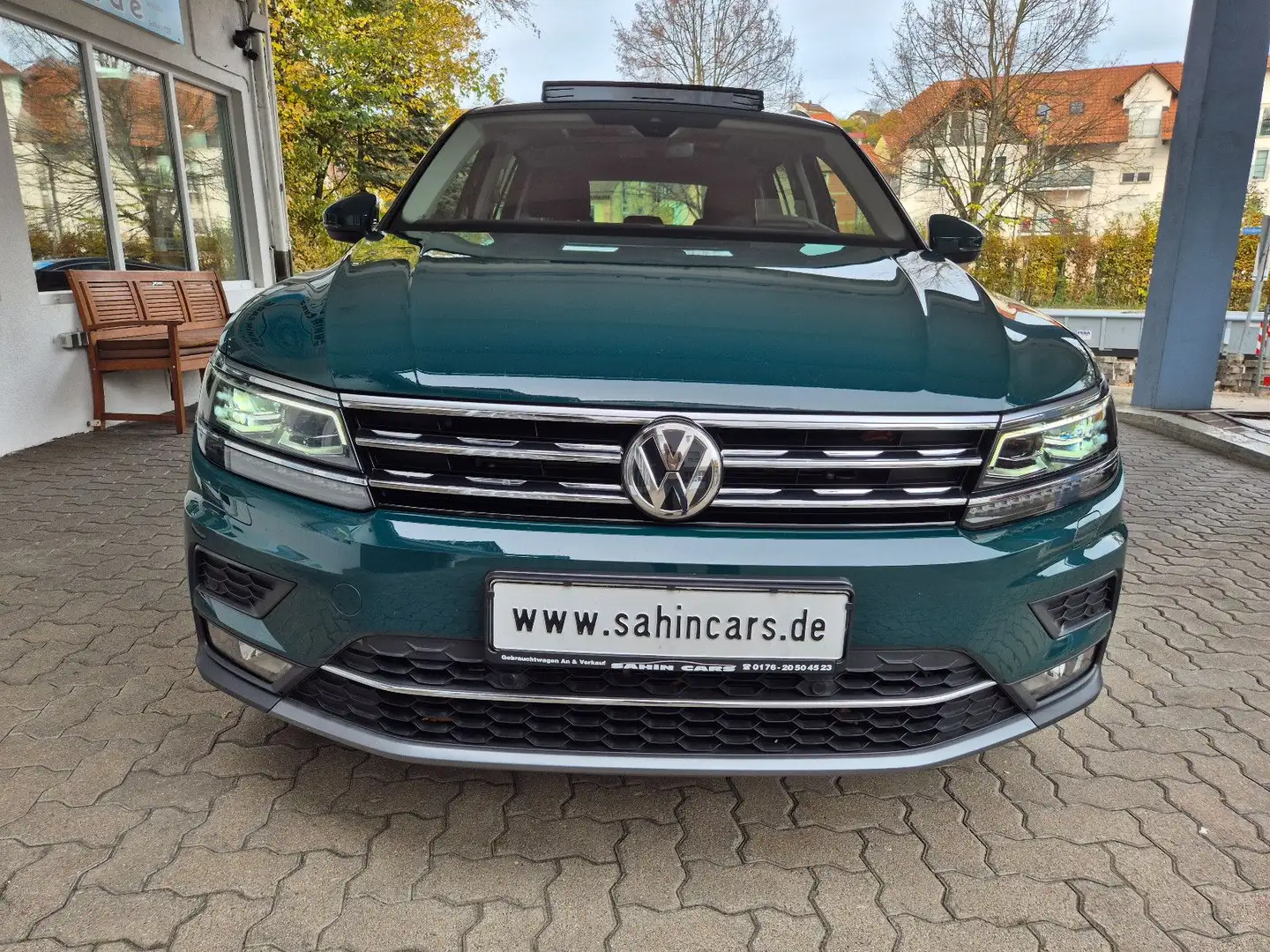 Volkswagen Tiguan 2.0TSI DSG Highlin 4Motion LEDER/PANO/ACC Grün - 2