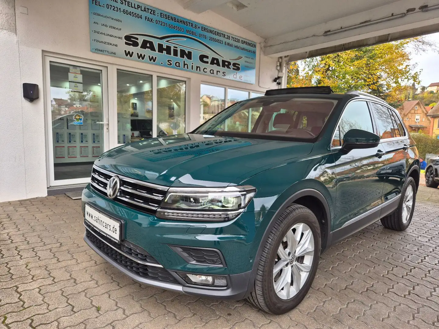Volkswagen Tiguan 2.0TSI DSG Highlin 4Motion LEDER/PANO/ACC Grün - 1
