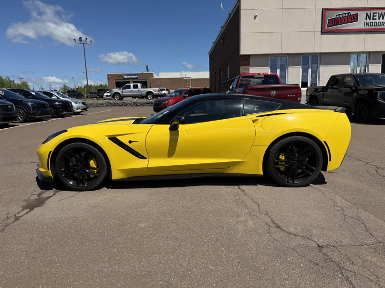 Chevrolet Corvette снимка Chevrolet Corvette