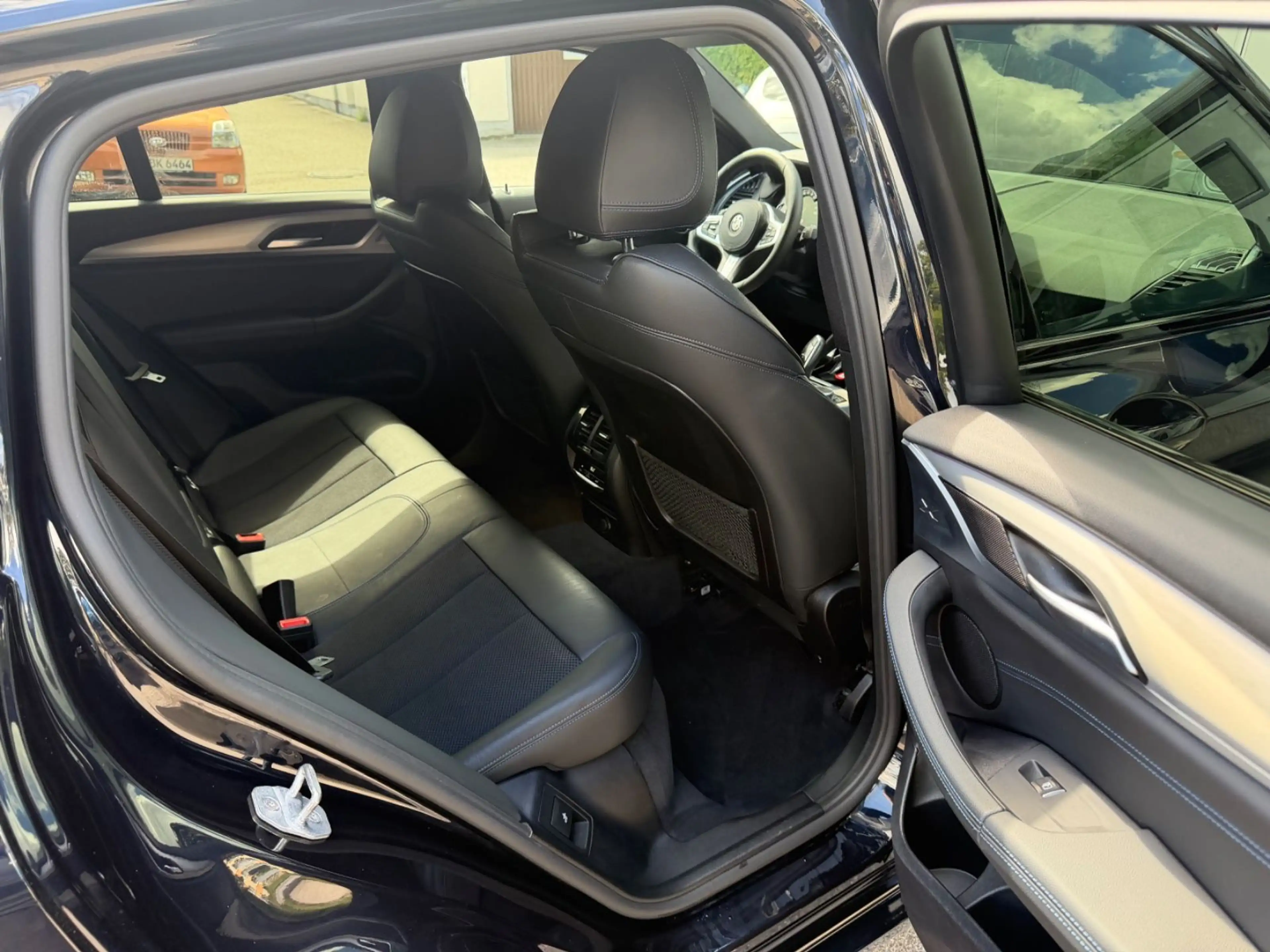 BMW X4 xDrive 20 i M Sport~AUT~Head~Kam~Navi~LED~ — photo 12