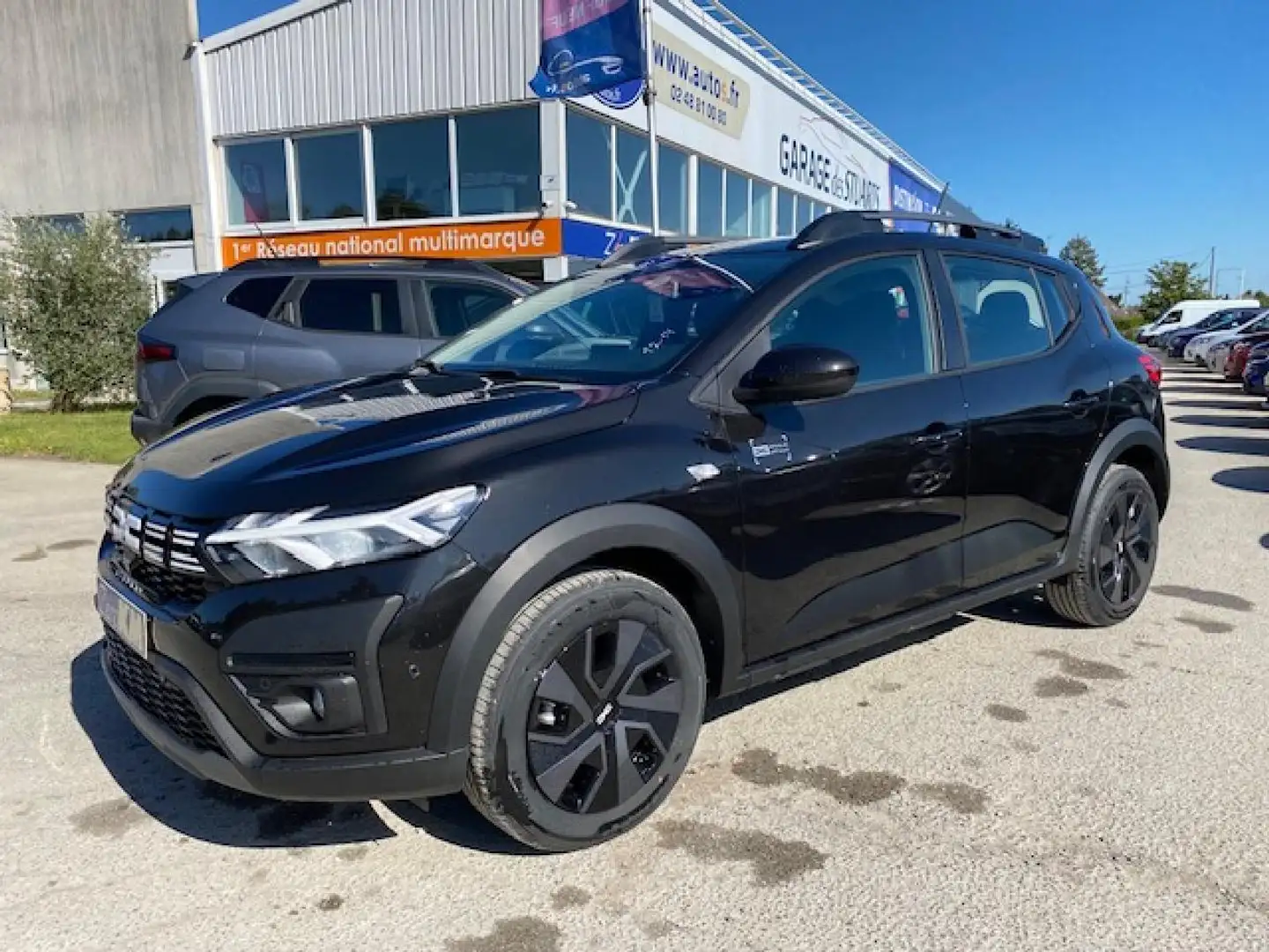 Dacia Sandero STEPWAY 1.0 ECO-G - 100 - EXPRESSION - GPS - CAMER Negro - 1