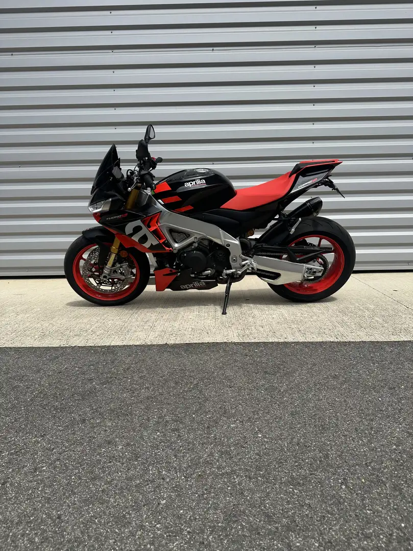 Aprilia Tuono Noir - 1