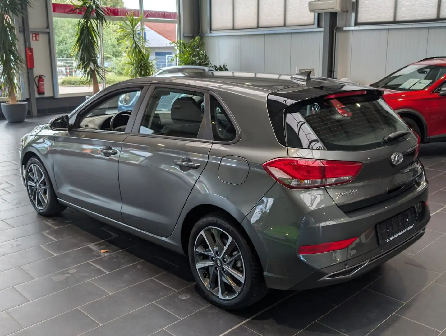 Hyundai i30 1.0 T-GDI 48V-Hybrid DCT Trend 1.Hand Grau - 2