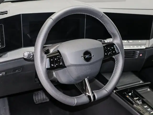 Opel Astra view 8