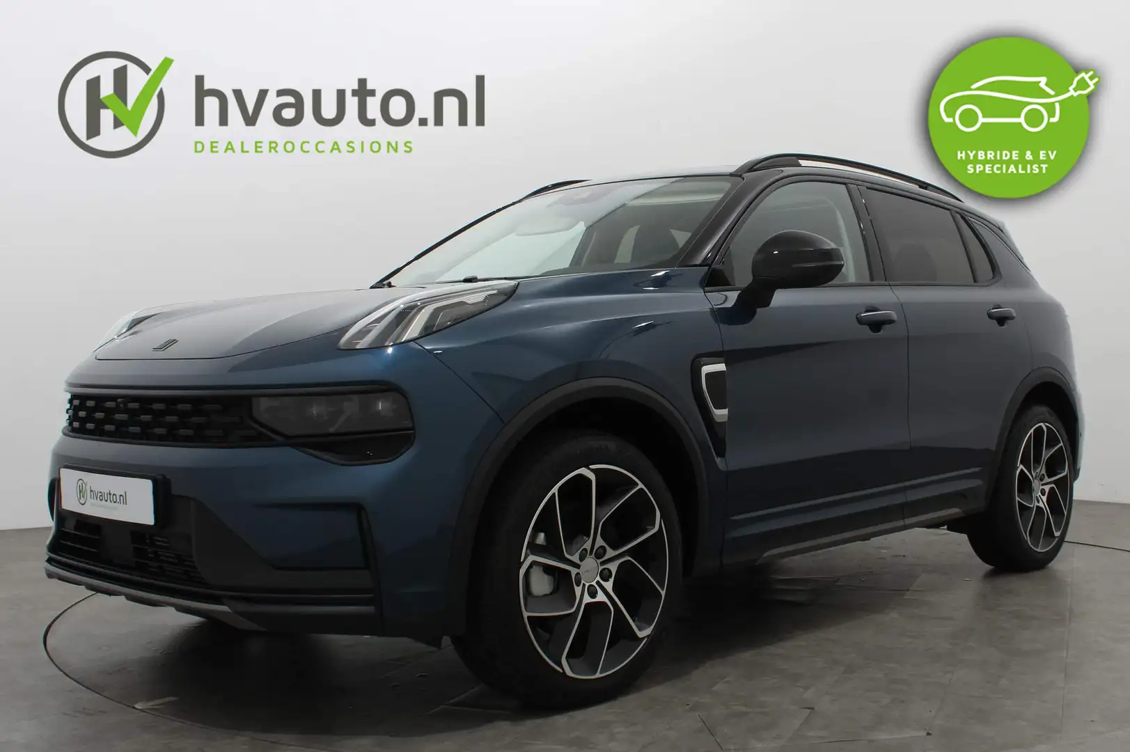Lynk & Co 01 1.5 PLUG-IN HYBRID 262PK BLACK EDITION | Panoramad Blauw - 1