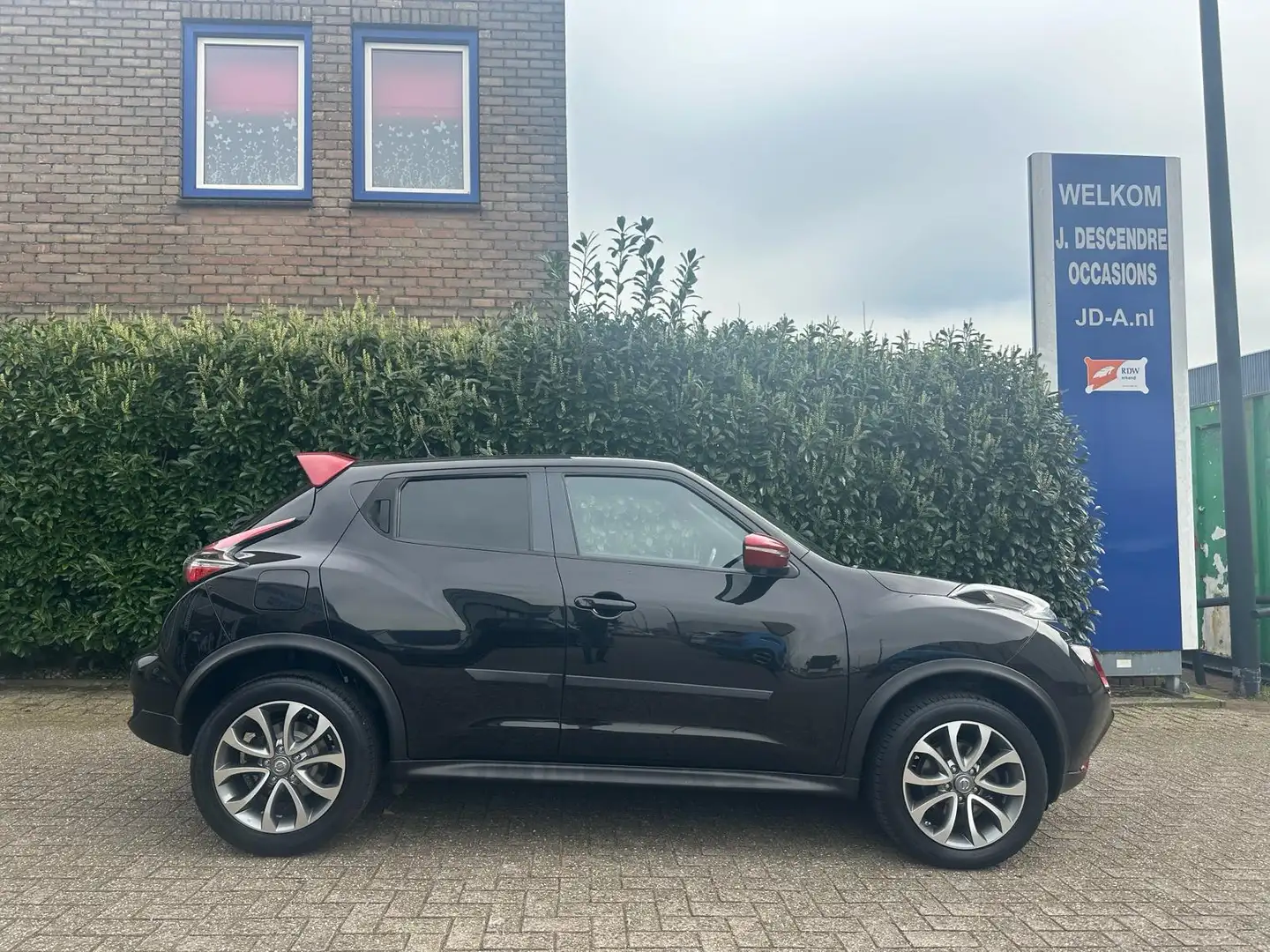 Nissan Juke 1.2 DIG-T S/S Connect Edition Climate C, Cruise C, Negro - 2