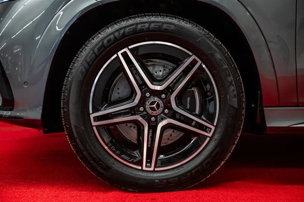 Mercedes-Benz GLE photo Mercedes-Benz GLE