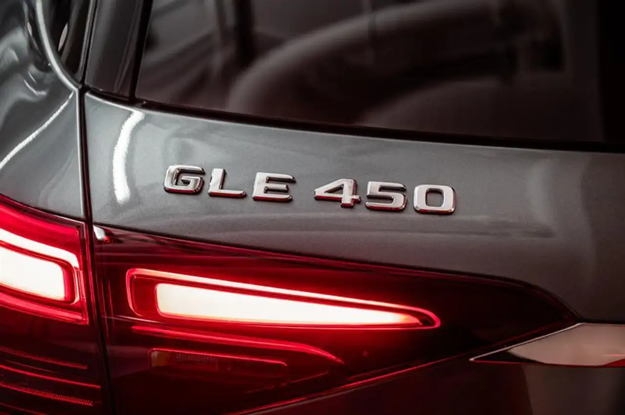 Mercedes-Benz GLE photo Mercedes-Benz GLE