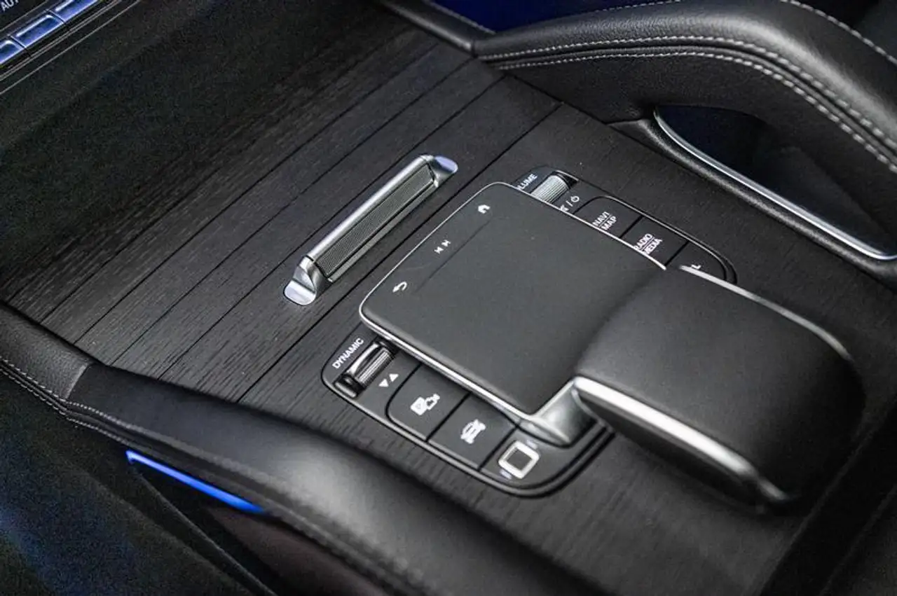 Mercedes-Benz GLE photo Mercedes-Benz GLE