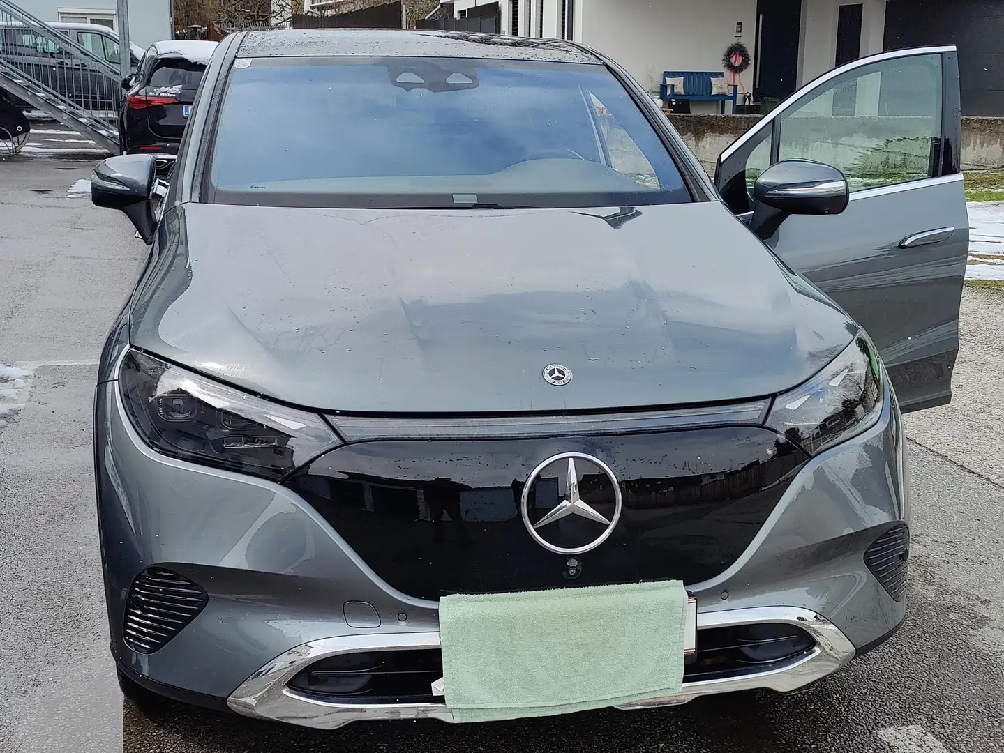 Mercedes-Benz EQE SUV EQE SUV 350 4matic 89kWh Aut. Grau - 1