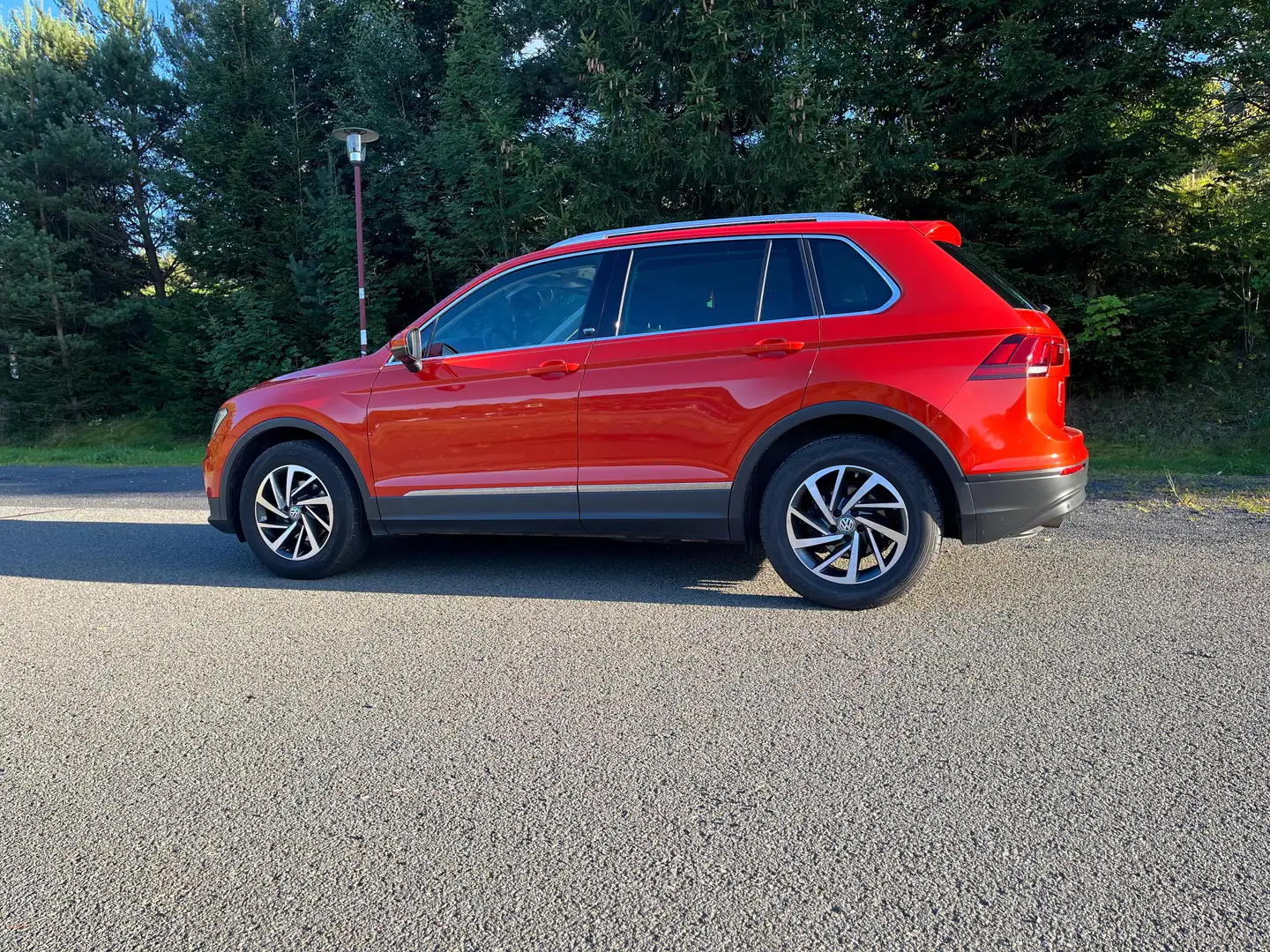 Volkswagen Tiguan Tiguan 2.0 TDI SCR (BlueMotion Technology) Sound Orange - 2