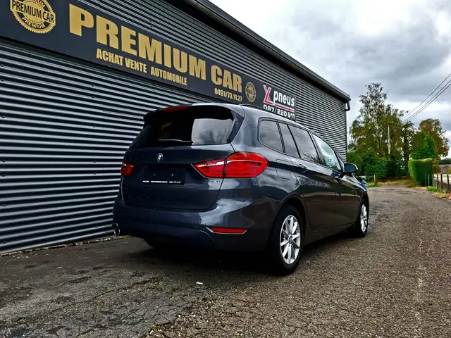 BMW 2 Series view 14