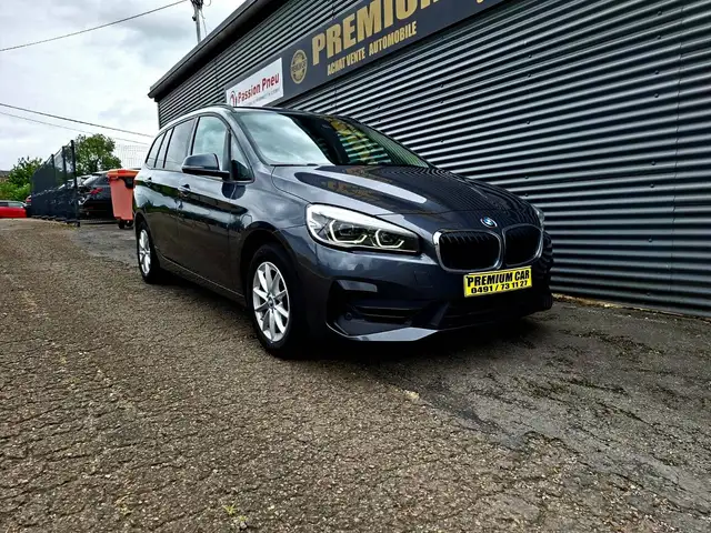 BMW 2 Series view 4