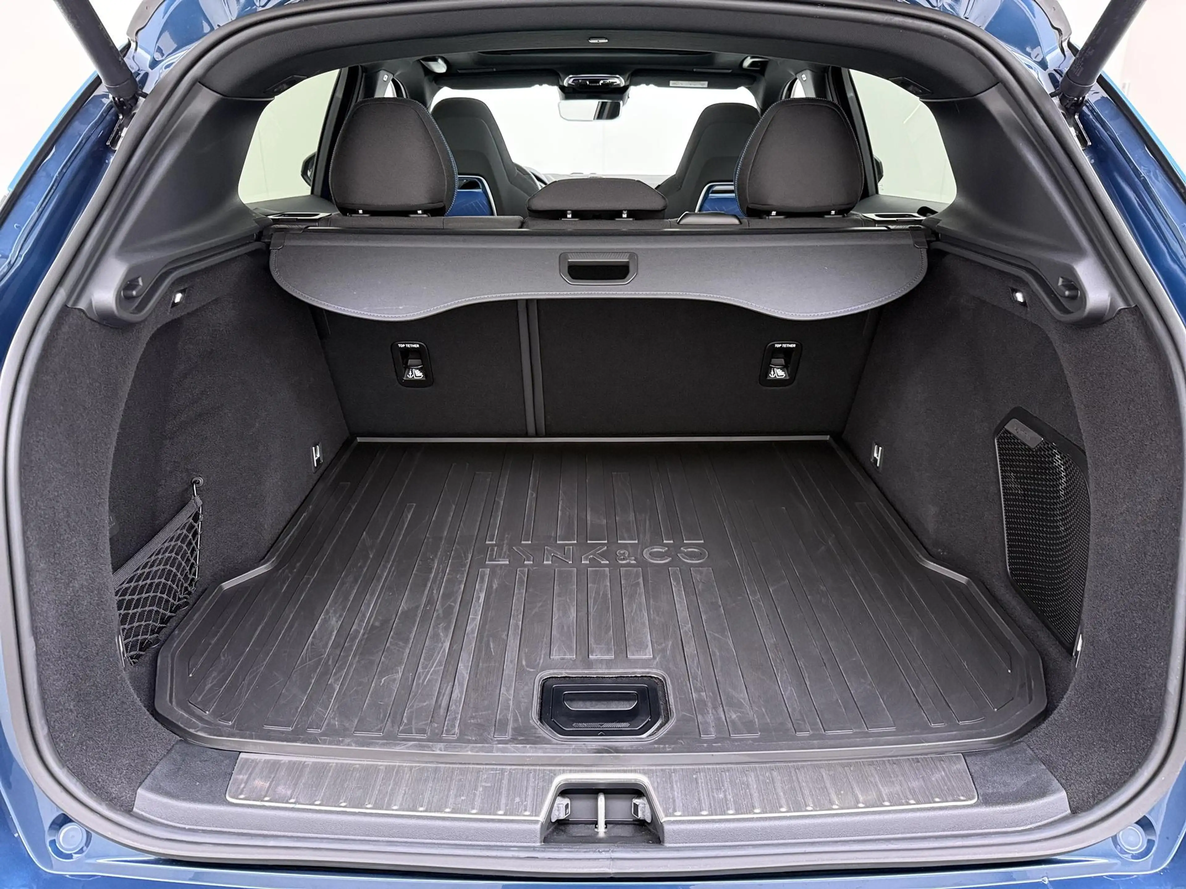 Lynk & Co 01 1.5 260pk Plug-in Hybrid | Navigatie | Panoramadak — photo 11