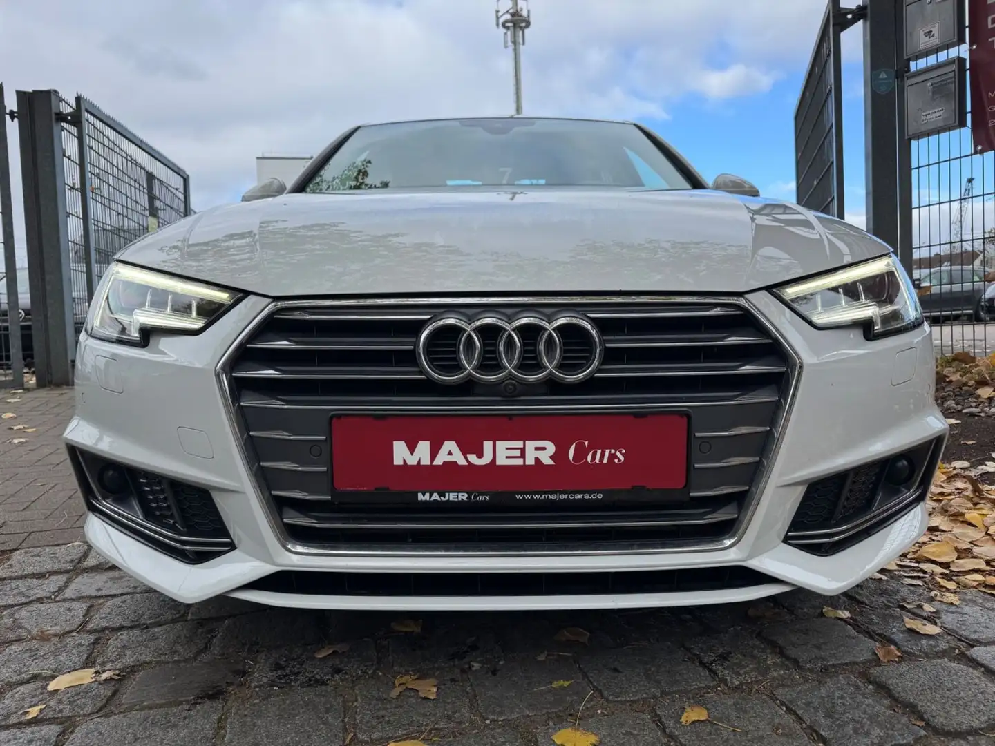 Audi A4 Lim S-Line VIRTUAL*MATRIX-LED*360*ACC*KEYLESS Blanc - 2