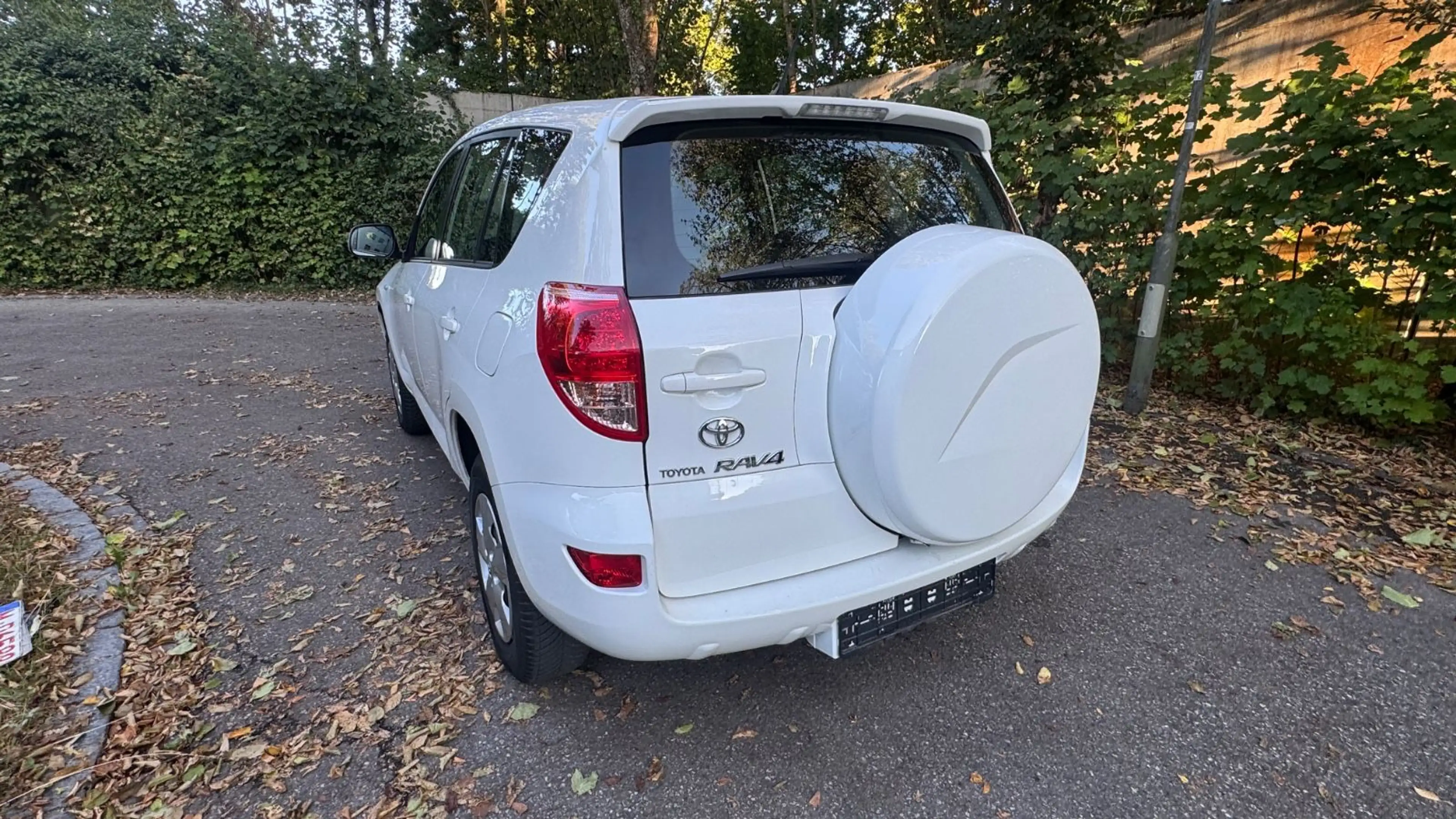 Toyota RAV 4 CROSS SPORT 5-G AWD 2,0BENZ nur 35000km ! — photo 12