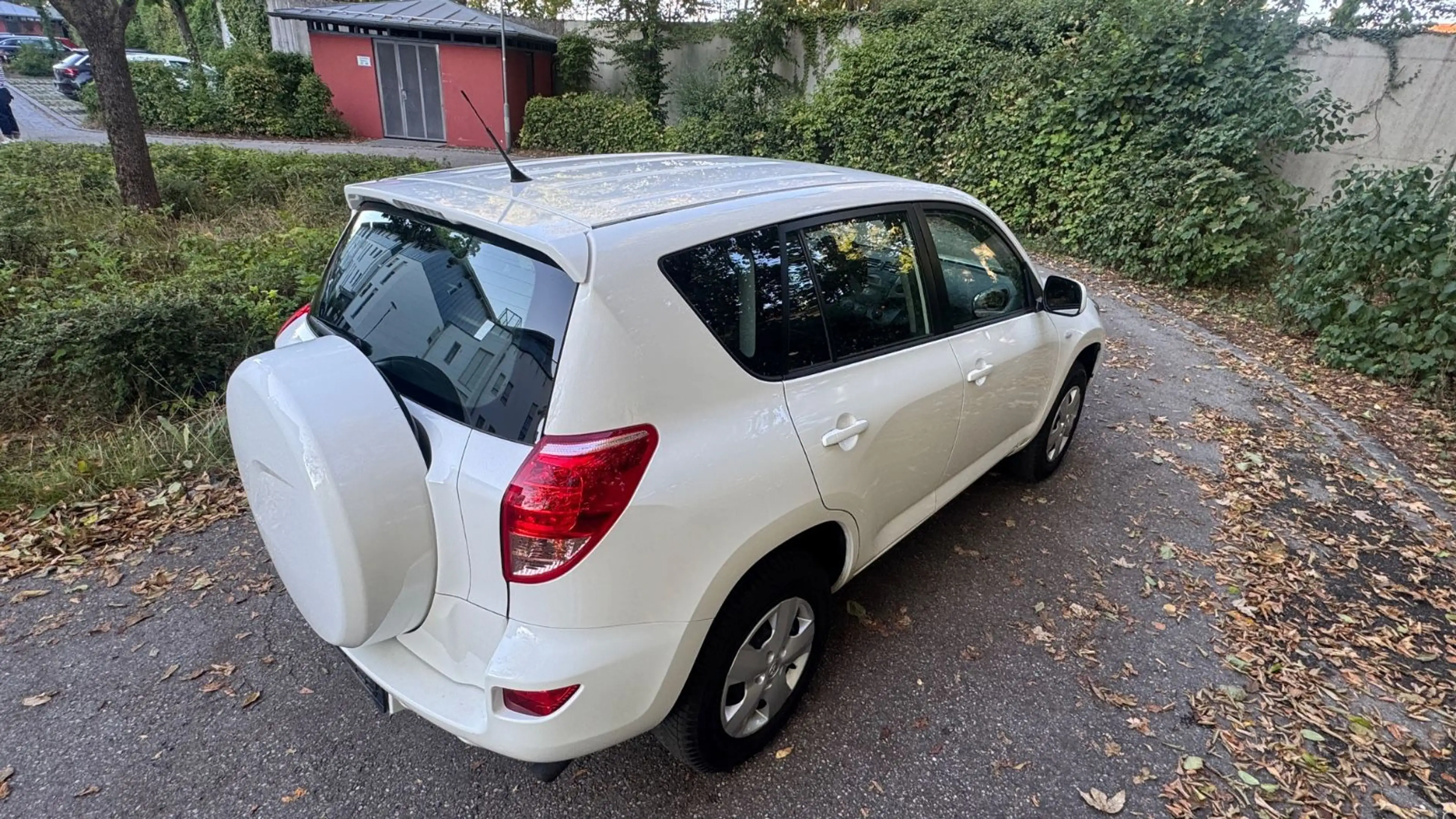 Toyota RAV 4 CROSS SPORT 5-G AWD 2,0BENZ nur 35000km ! — photo 13