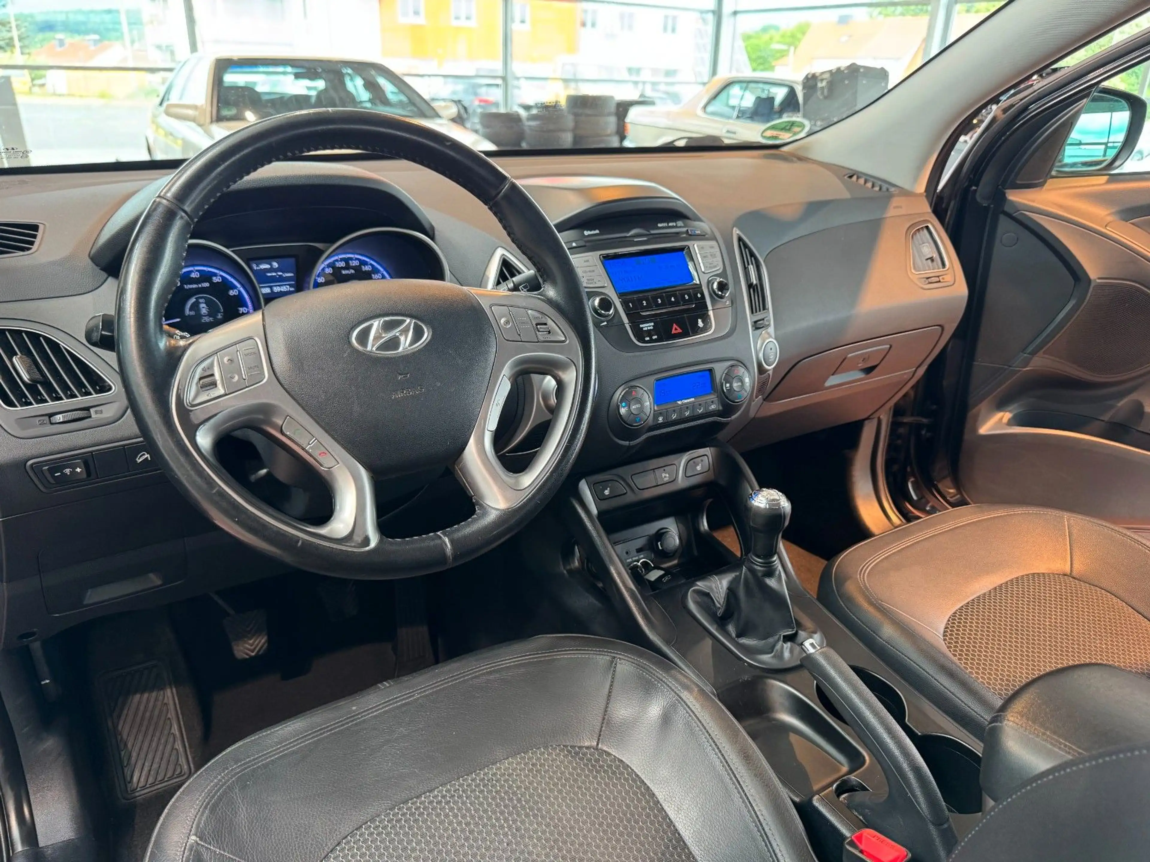 Hyundai iX35 Style 2WD 59000 KM — photo 10