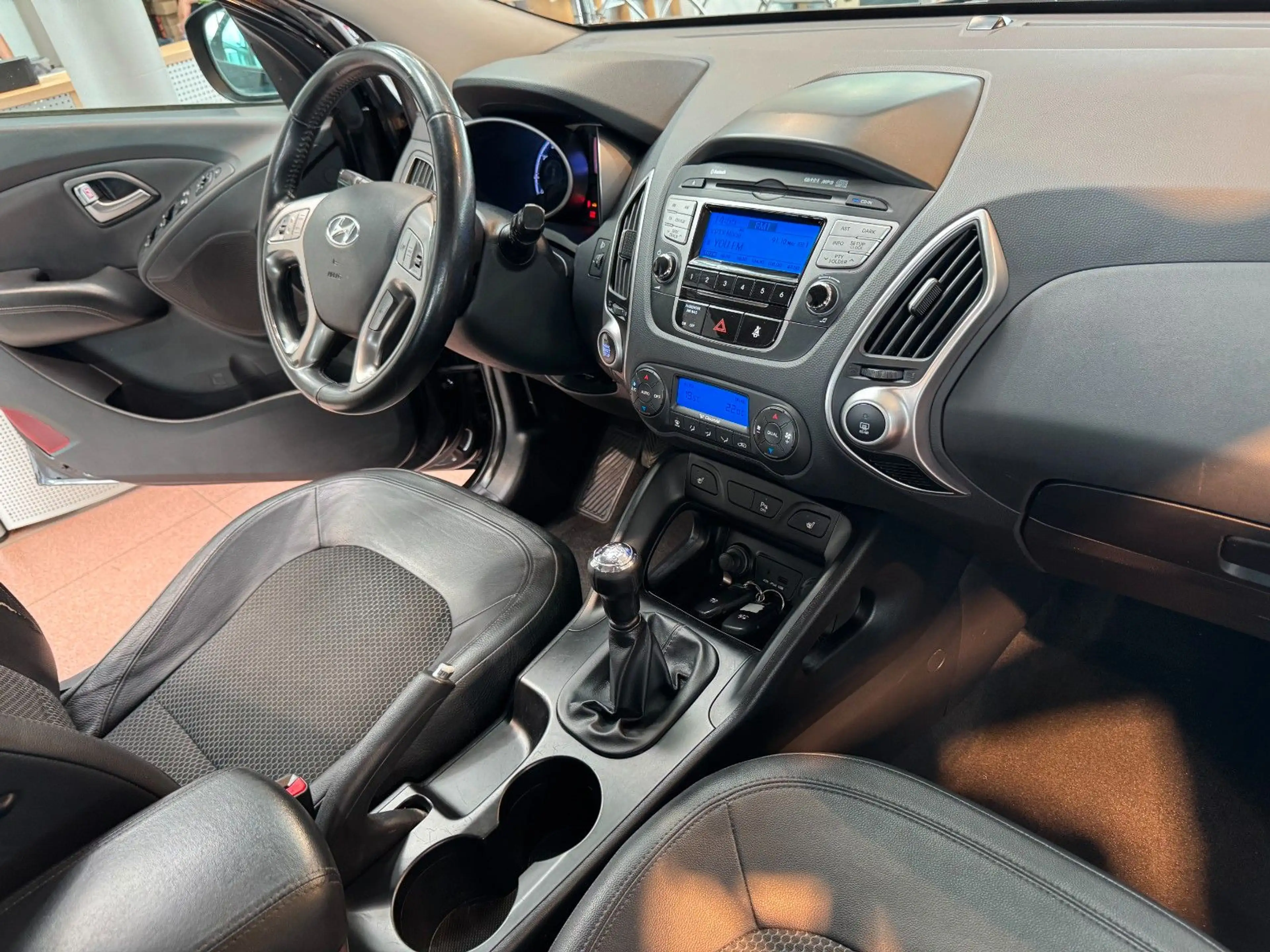 Hyundai iX35 Style 2WD 59000 KM — photo 15