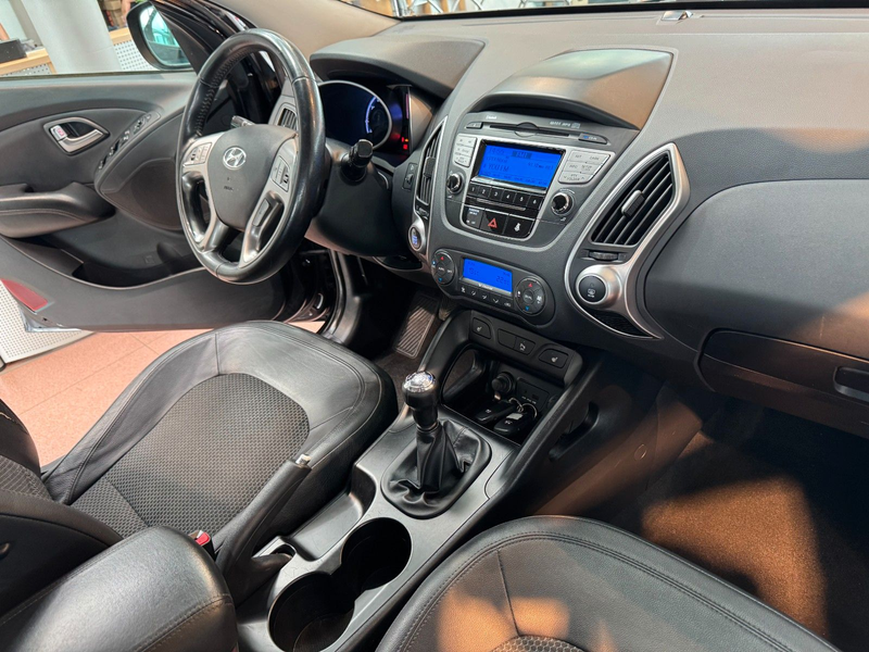 Hyundai iX35 Style 2WD 59000 KM — photo 15