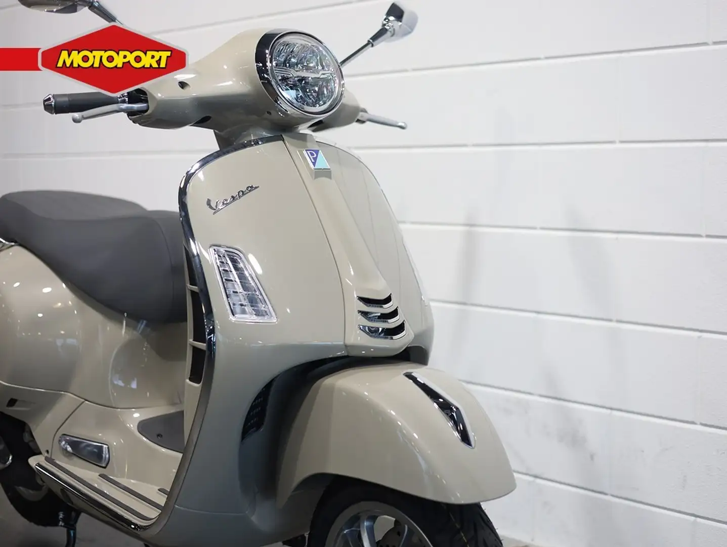 Vespa GTS 310 Бежевий - 2