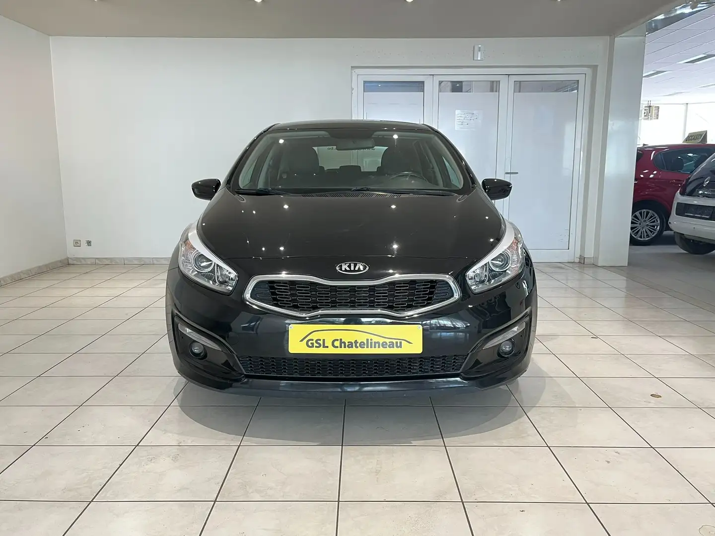 Kia Ceed / cee'd 1.4i 100cv 2018 Airco/Cruise/Carplay/Navi/Camera Gris - 2