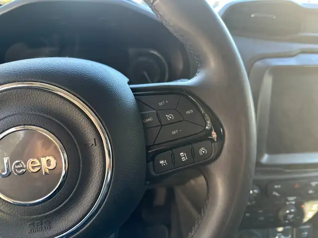 Jeep Renegade view 16