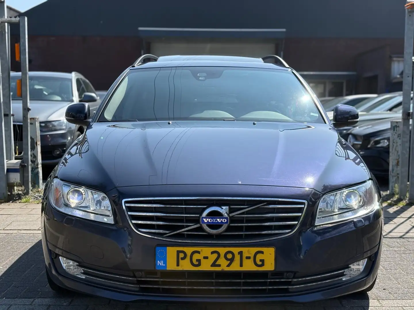 Volvo V70 1.6 D2 Summum | Schuifdak | Xenon | Leder | Trekha Azul - 2
