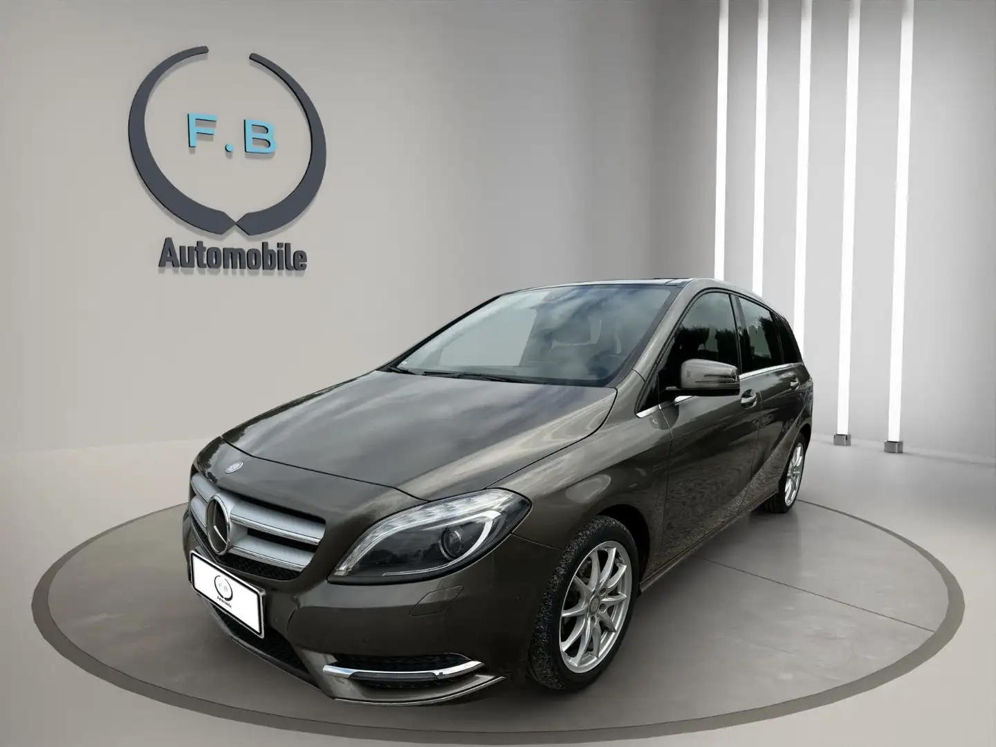 Mercedes-Benz B 200 /AUTOMATIK/PDC/SHZ/KLIMA/UVM.. - 2