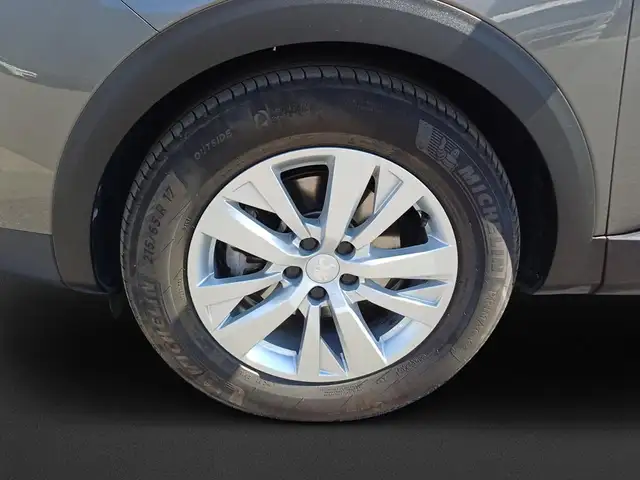 Peugeot 3008 view 10