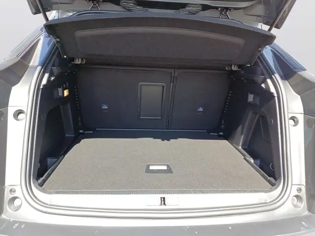 Peugeot 3008 view 9