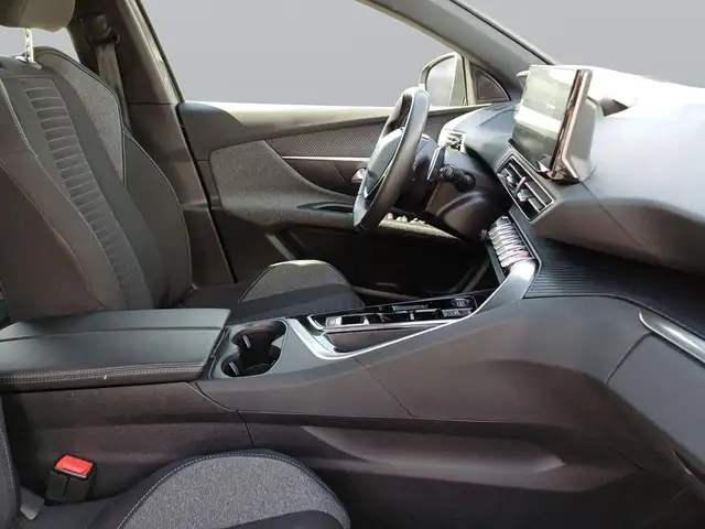 Peugeot 3008 view 13
