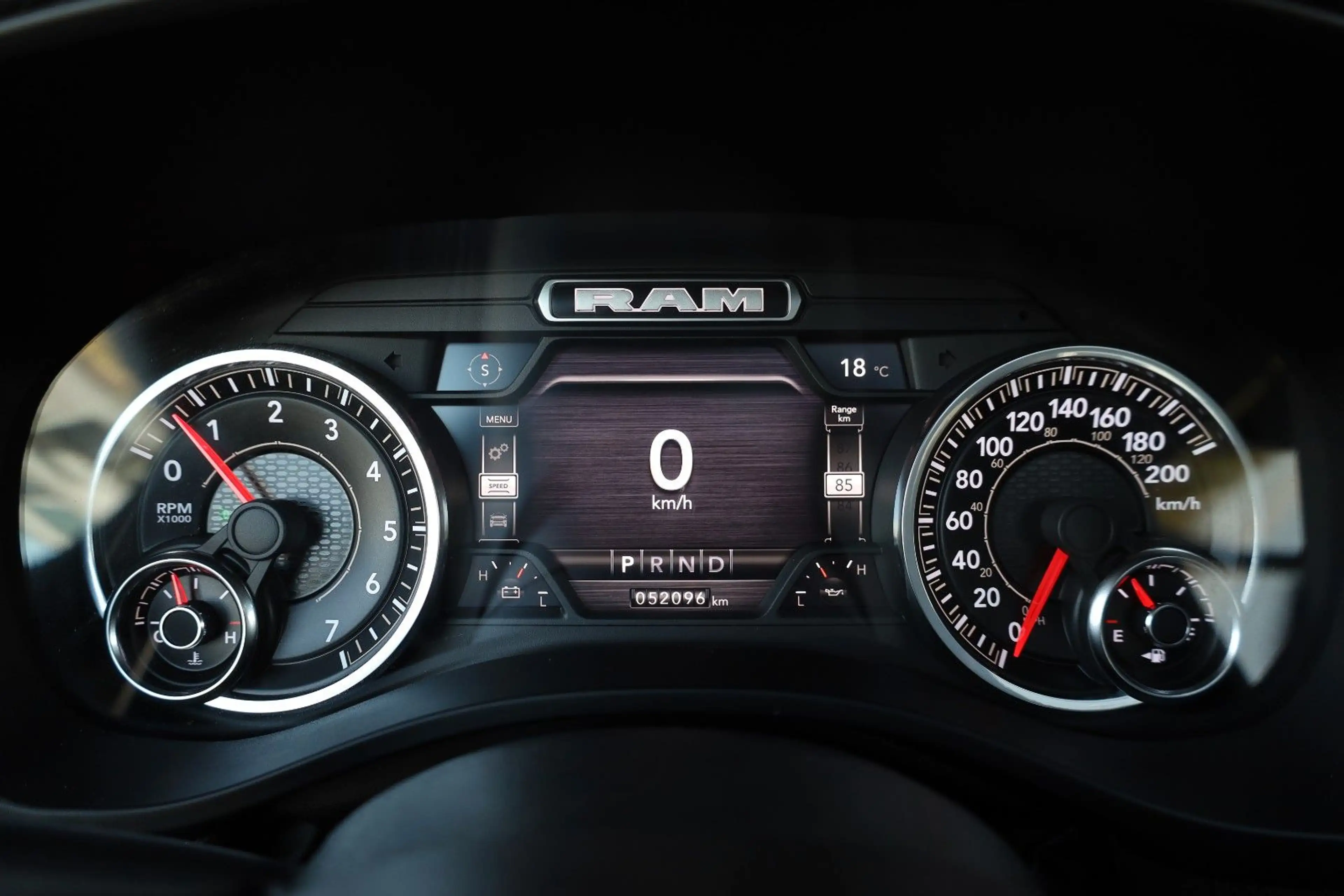 Dodge RAM 5.7 Laramie/PANO/HK/APPLE/NAVI/KAMERA/R20 — photo 13
