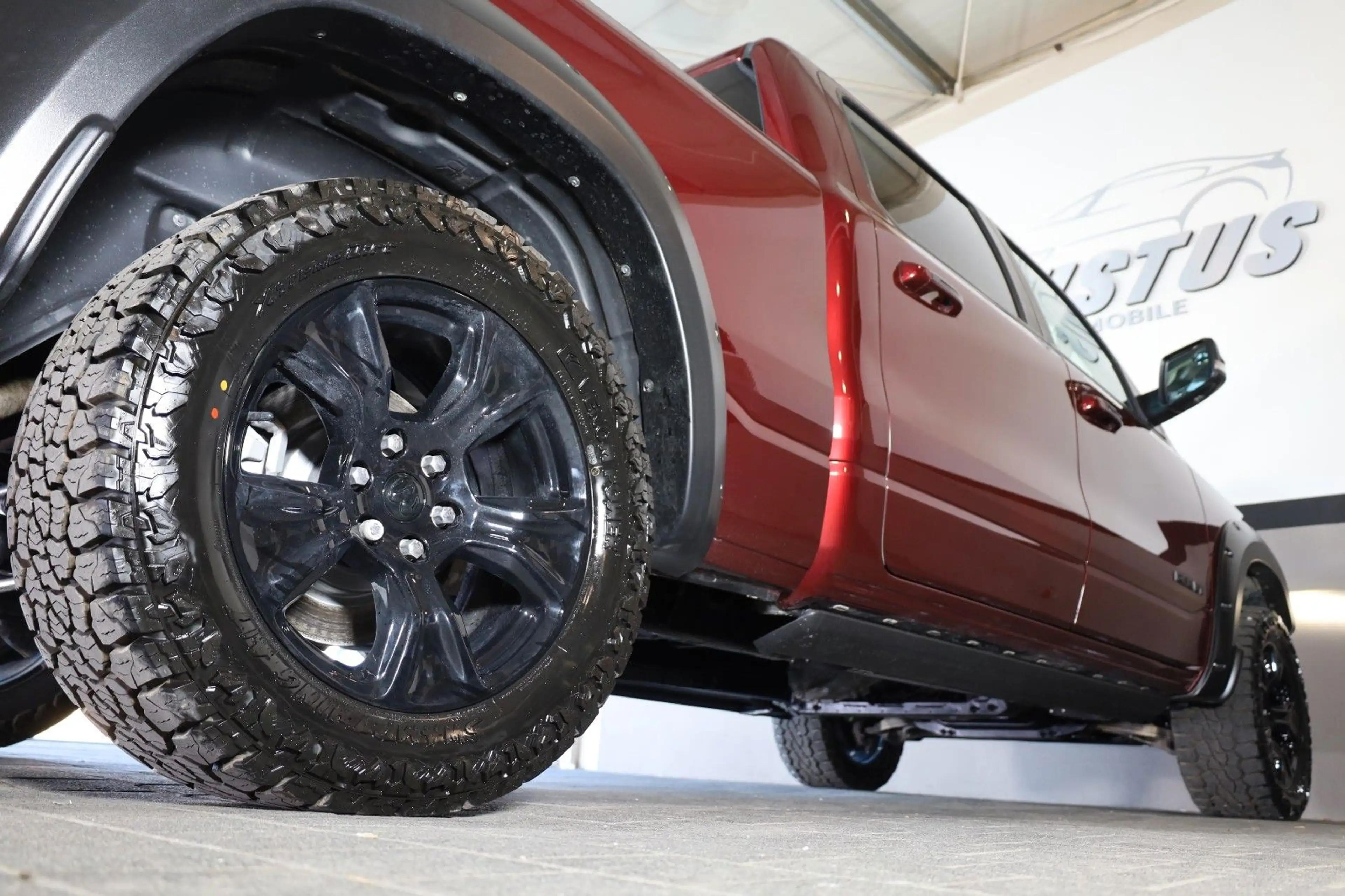 Dodge RAM 5.7 Laramie/PANO/HK/APPLE/NAVI/KAMERA/R20 — photo 7