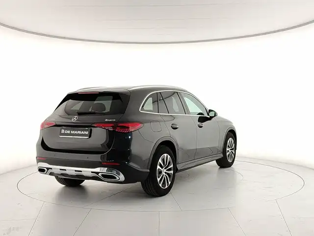 Mercedes-Benz GLC view 5