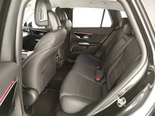 Mercedes-Benz GLC view 12