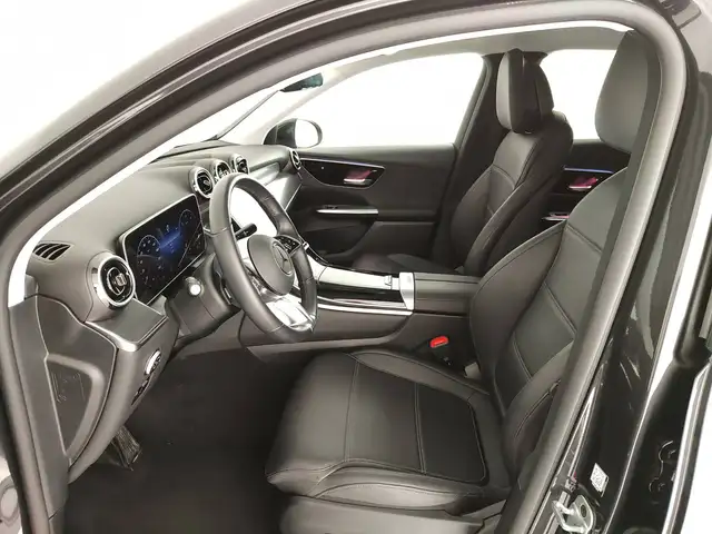 Mercedes-Benz GLC view 9