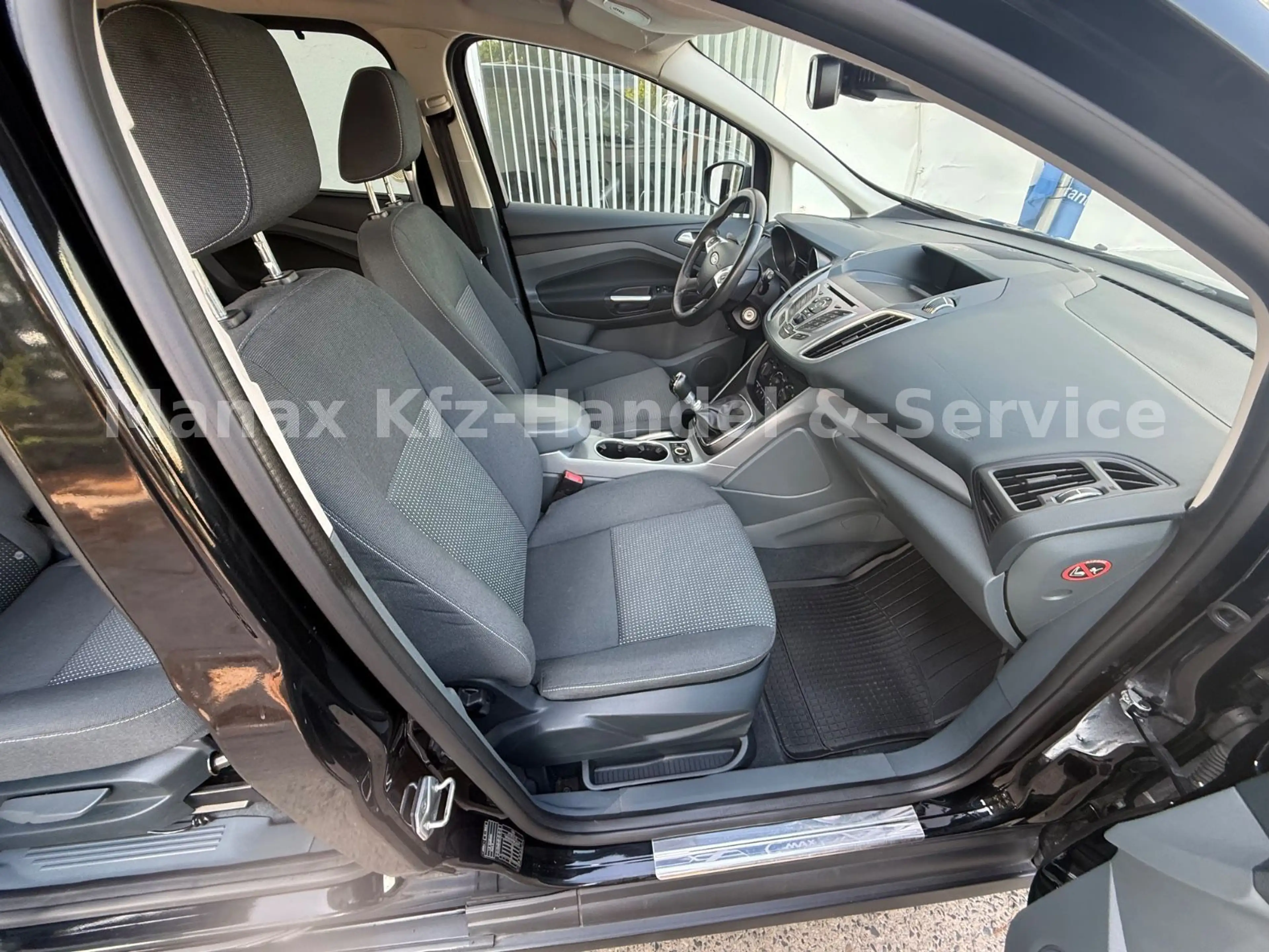 Ford Grand C-Max Business Edition — photo 14
