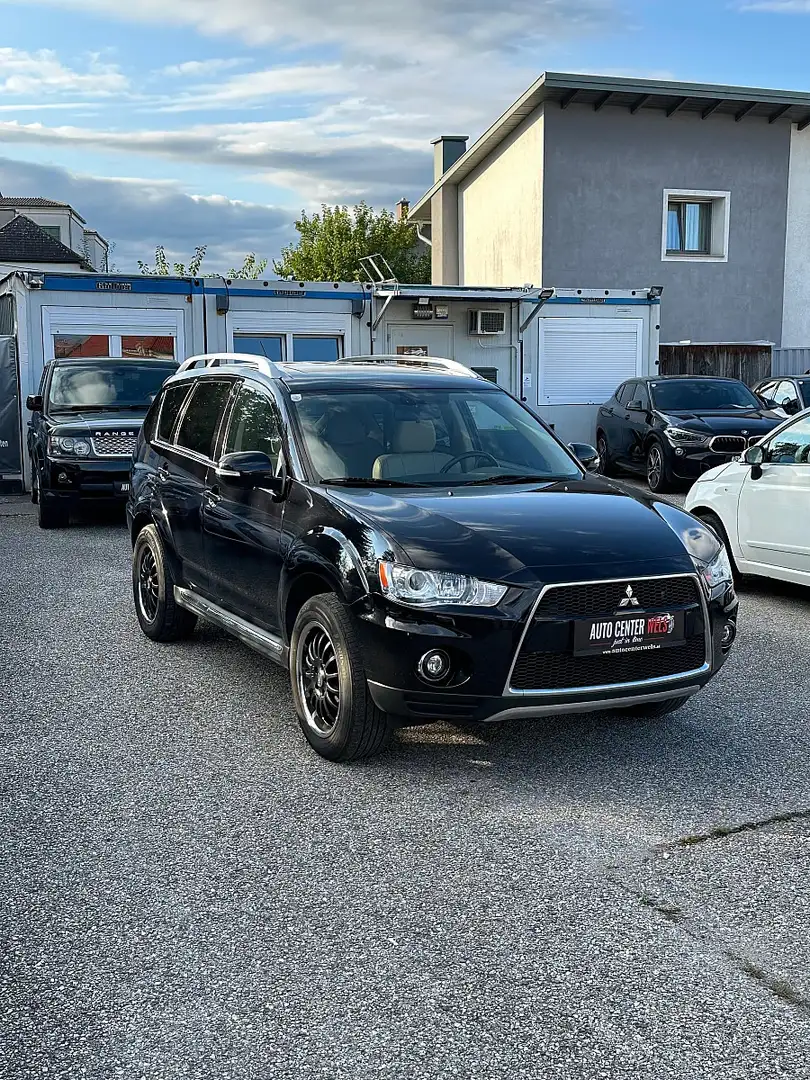 Mitsubishi Outlander 2,2 DI-D Instyle  / 7 Sitze Schwarz - 1