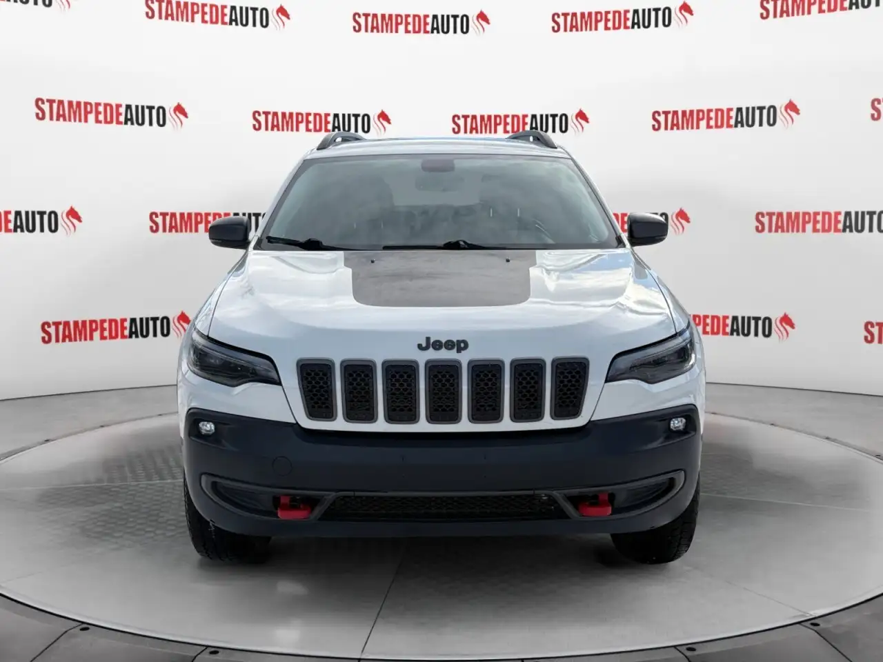 Jeep Cherokee снимка Jeep Cherokee